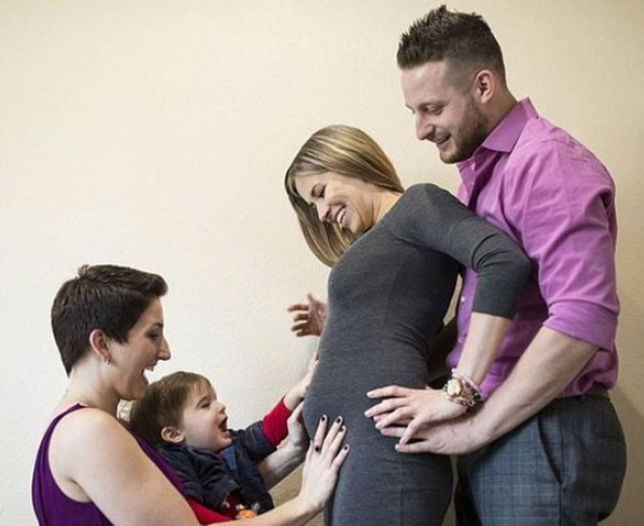 Dünyanın en garip adamı! İki sevgilisiyle aynı evde yaşıyor - Resim: 3