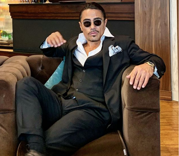 Nusret'in yeni arabası masaj yapıyor! Fiyatı ise dudak uçuklattı - Resim: 1