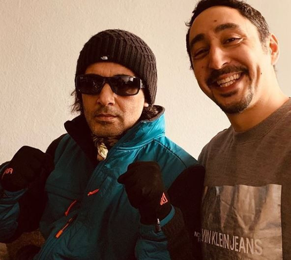 Rapçi Killa Hakan yeni yıla güzel şeyler gelecek diyerek havaya defalarca ateş etti! - Resim: 1