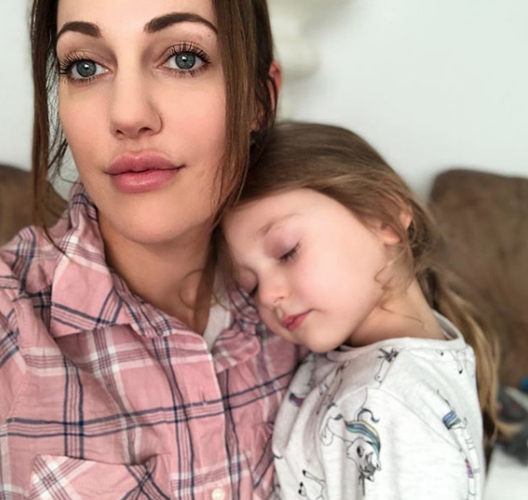 Meryem Uzerli kızını paylaştı herkes şaşkına döndü - Resim: 2