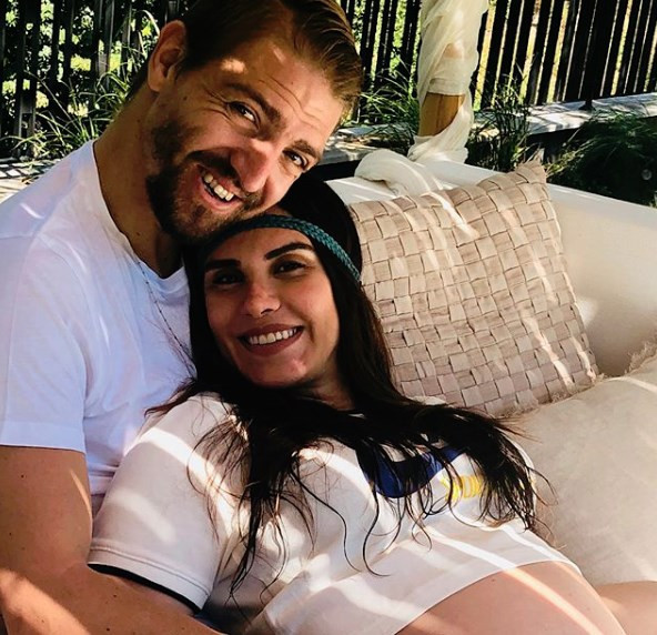 Caner Erkin Şükran Ovalı çiftinden kızlarına duygusal mesaj! - Resim: 3