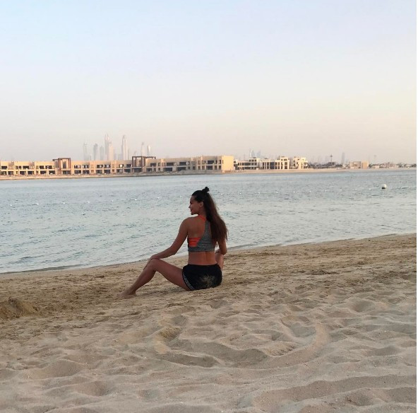 Ebru Şallı'dan ahlaksız paylaşım! Altsız ve çıplak... - Resim: 2