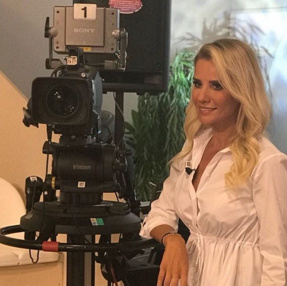 Esra Erol'un bilinmeyen kardeşi Bihter Erol'a bakın - Resim: 2