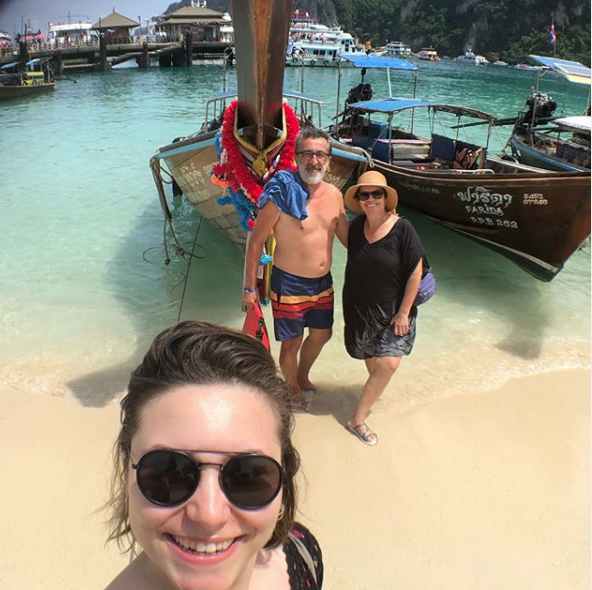 Bizimkiler'de ünlenen Mine Teber Kalk Gidelim TRT 1'in sevilen dizisine transfer oldu - Resim: 3