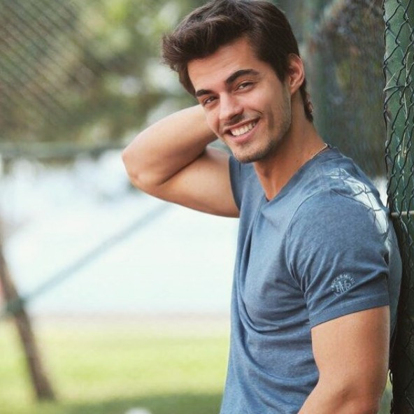 Berk Atan bakın hangi ünlünün yeğeni çıktı! Berk Atan kimdir - Resim: 4