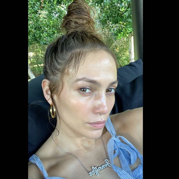 Jennifer Lopez makyajsız halini paylaştı sosyal medya yıkıldı yıllara meydan okuyor! - Resim: 3