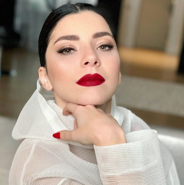 Merve Boluğur paylaştı Instagram'ı salladı! Gecelikli pozuyla... - Resim: 2