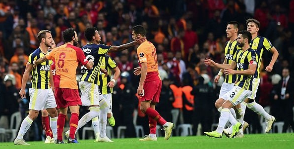 Fenerli yıldız kendini böyle savundu: Çok ağrıma gitti dayanamadım - Resim: 3