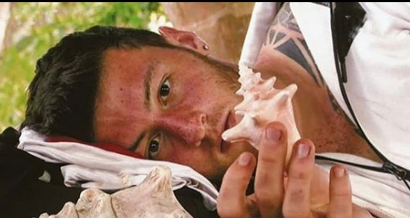 Survivor'da gitmez diye adı verilen Hakan Kanık elenince şok oldu - Resim: 3