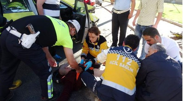 Dakikalarca öylece bekledi gören şoke oldu - Resim: 1