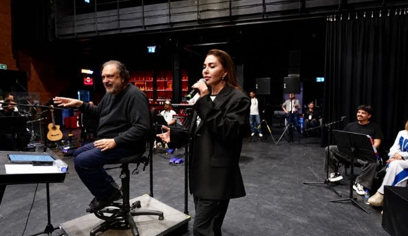 Ebru Yaşar’ın Arena sahnesi için geri sayım başladı! 128 kişilik ekip ve görkemli bir prodüksiyon - Resim: 1