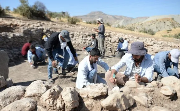 11 bin 300 yıllık tapınak keşfedildi! İbadetlerini burada yapıyorlarmış - Resim: 3