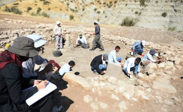 11 bin 300 yıllık tapınak keşfedildi! İbadetlerini burada yapıyorlarmış - Resim: 1