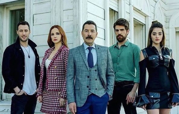 Zalim İstanbul dizisinin setinde büyük kavga! Polis müdahale etti - Resim: 4