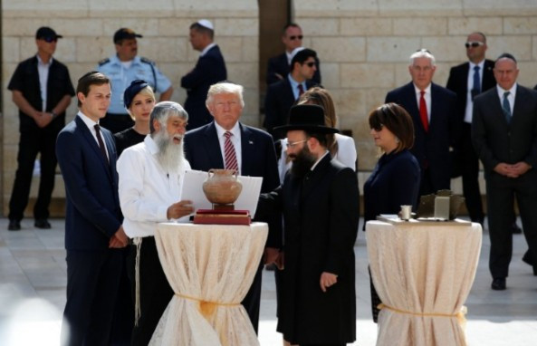 Suudilerle işi bağlayan Trump Ağlama Duvarı'nda - Resim: 3