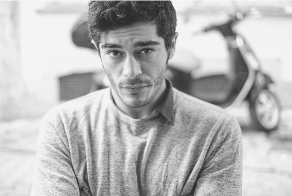 Bizim Hikaye'nin Barış'ı Burak Deniz kimdir sevgilisi çok tanıdık - Resim: 4