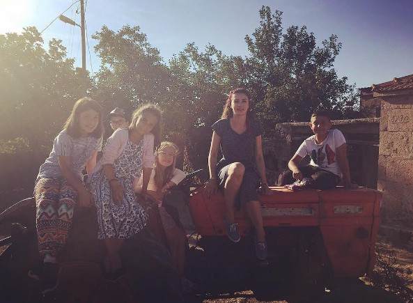 Badem Şekeri'nin Ayşe'si Burcu Özberk kimdir nereli? - Resim: 1