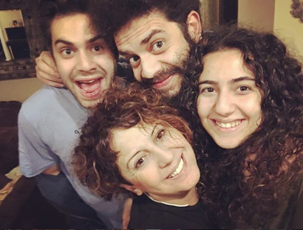 Şevket Çoruh'un kızı Gülenay Çoruh 'yok artık' dedirtti! Annesine benzerliği... - Resim: 3