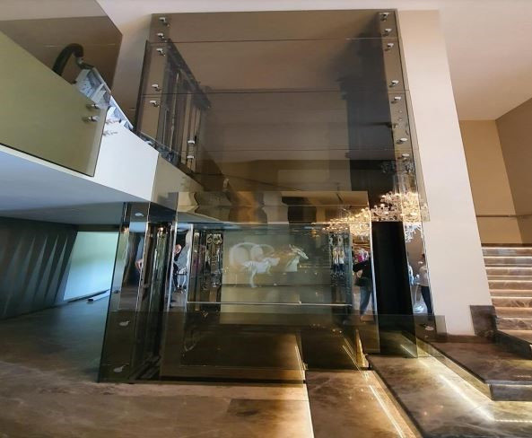 Sağlığı için 1 milyon TL harcama yaptı, bozuk asansör korkulu rüyası oldu - Resim: 1