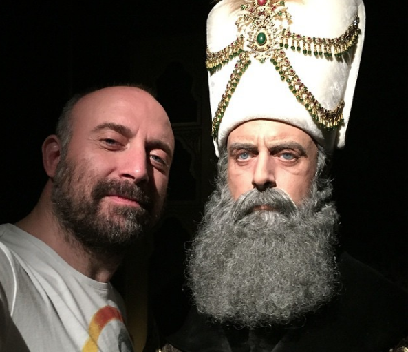 Halit Ergenç Muhteşem Yüzyıl'dan sonra ilk kez sakalını kesti bambaşka birine dönüştü - Resim: 3