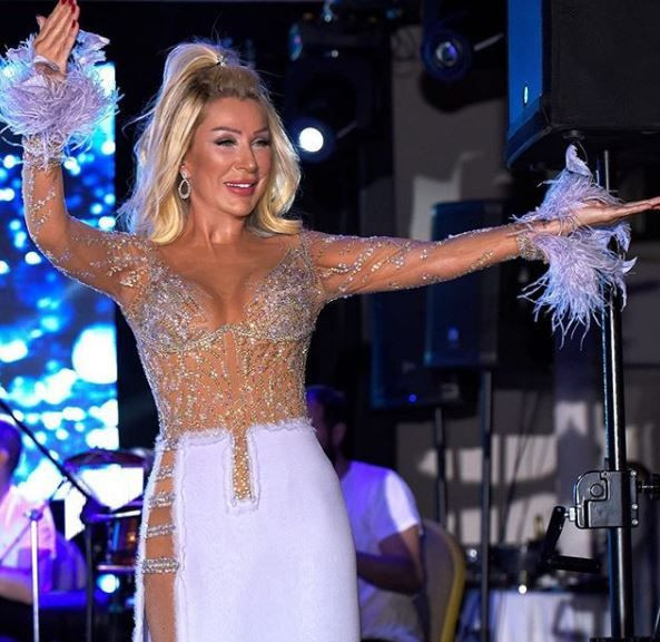 Oktay Kaynarca uyarmıştı! Seda Sayan'ın cesur konser kıyafeti çok konuşulacak! - Resim: 2