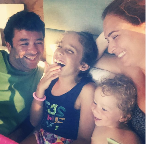 Bülent Şakrak'la dudak dudağa Ceyda Düvenci'nin pozuna tepkiler çığ gibi büyüdü - Resim: 4