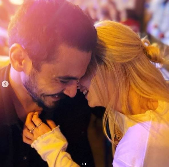 Mucize Doktor'un Açelya'sı Hayal Köseoğlu Caner Şahin'le ayrıldı mı? - Resim: 3