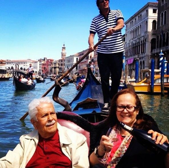 Evli Tamer Levent öpüşürken yakalandı eşi ise çok ünlü siyasetçinin kızı - Resim: 4