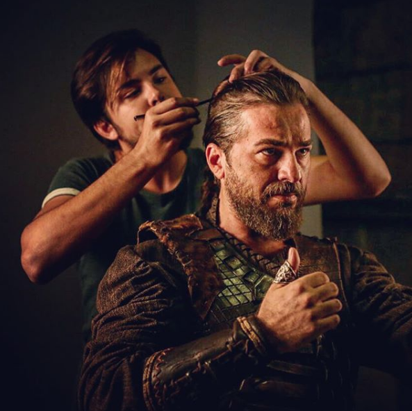 Diriliş Ertuğrul dizisinin yıldızına yoğun ilgi - Resim: 3