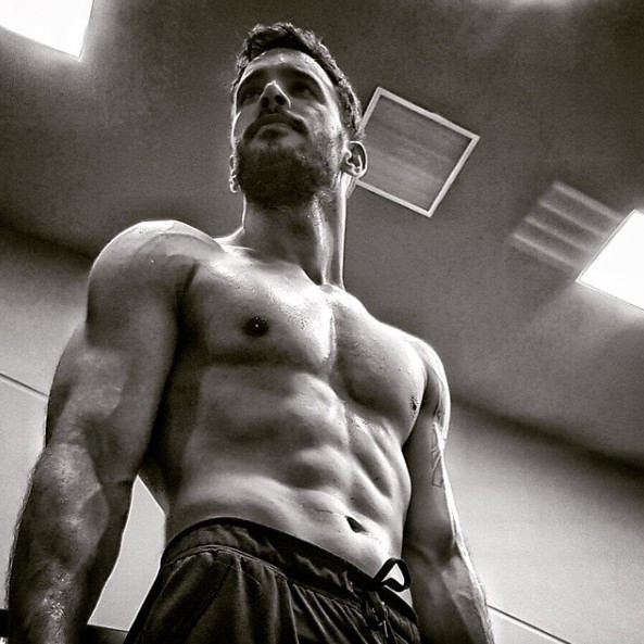 Çıplak pozu sosyal medya da olay oldu! - Resim: 4