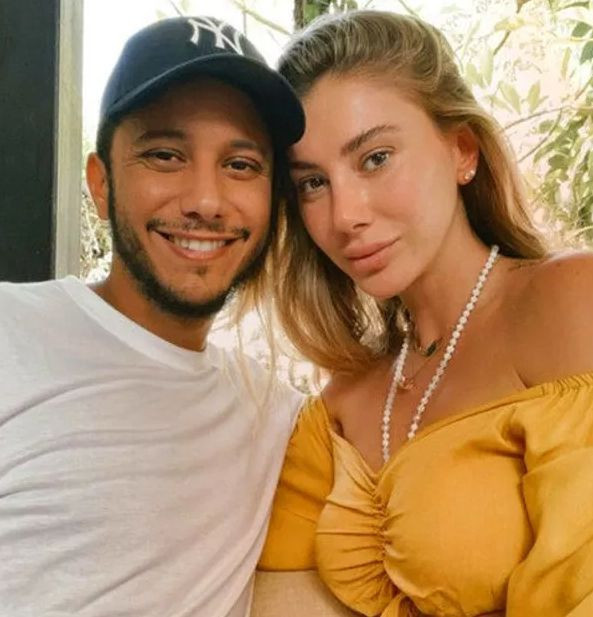 Şeyma Subaşı, teknede gizemli sevgilisiyle dudak dudağa yakalandı! - Resim: 2