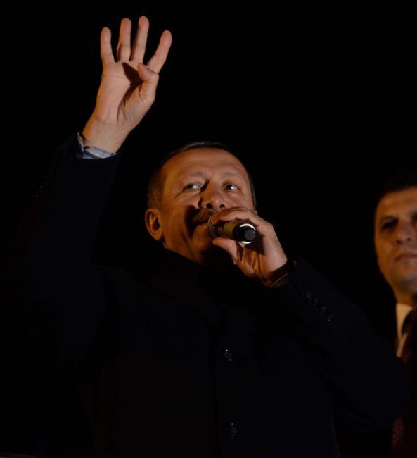 Başbakan'ı kefenle karşıladılar - Resim: 1