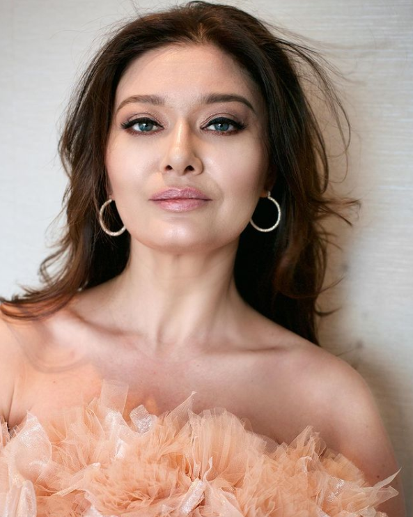 Nurgül Yeşilçay'ın 45. yaş pozu sosyal medyada beğeni yağmuruna tutuldu - Resim: 3