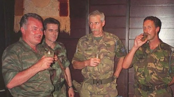 Bu acı 22 yıldır dinmiyor Srebrenitsa kurbanları anılıyor - Resim: 2