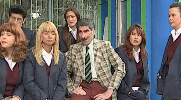 Yonca Evcimik'ten büyük ayıp: O kim ya? - Resim: 4