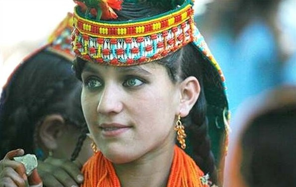 Burada içki, uyuşturucu ve cinsellik serbest yaşanıyor - Resim: 3