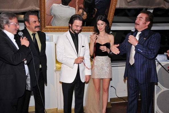 Ahmet Kural nişanlandı - Resim: 2