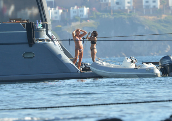 Pınar Altuğ'un keyfi yerinde!  - Resim: 4