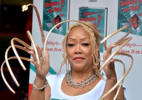 Tam 25 yıldır tırnaklarını kesmiyor görenler hayrete düşüyor - Resim: 3