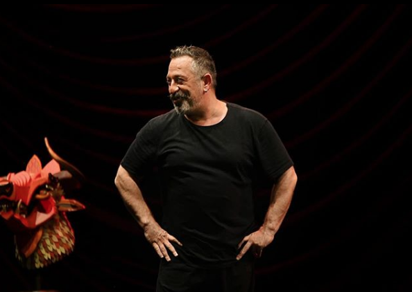 Cem Yılmaz'ın hayranlarına 4 dakika şoku! Karaborsa iddiaları sinirlendirdi - Resim: 2