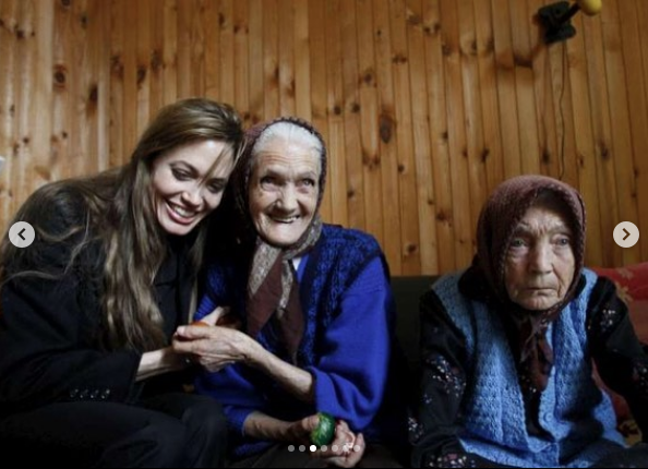 Kadın ve insan haklarını ele alacak Angelina Jolie Time dergisine editör oldu! - Resim: 3