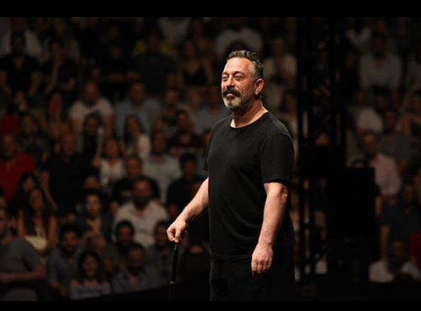 Cem Yılmaz'ın hayranlarına 4 dakika şoku! Karaborsa iddiaları sinirlendirdi - Resim: 1