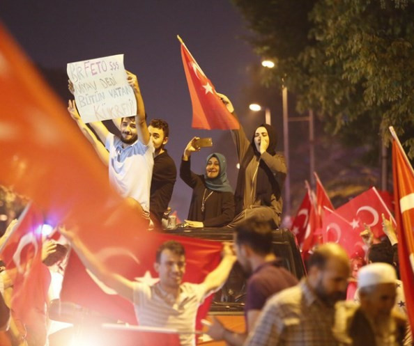 Darbe girişimi sonrası ilk anket - Resim: 1