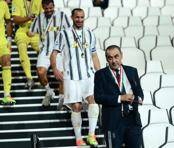 Fenerbahçe'de Erol Bulut'un yerine ilk aday Sarri - Resim: 1