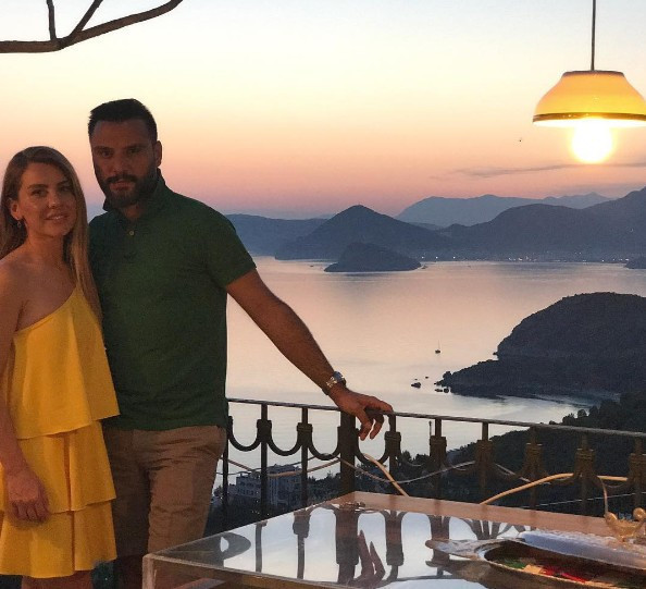 Alişan ve Eda Erol'un nişanı yüzüğü bakın kim taktı - Resim: 4