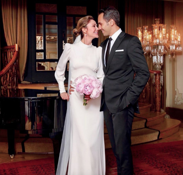 Demet Şener ve Cenk Küpeli kimseye aldırış etmedi AVM'de fena yakalandılar - Resim: 4