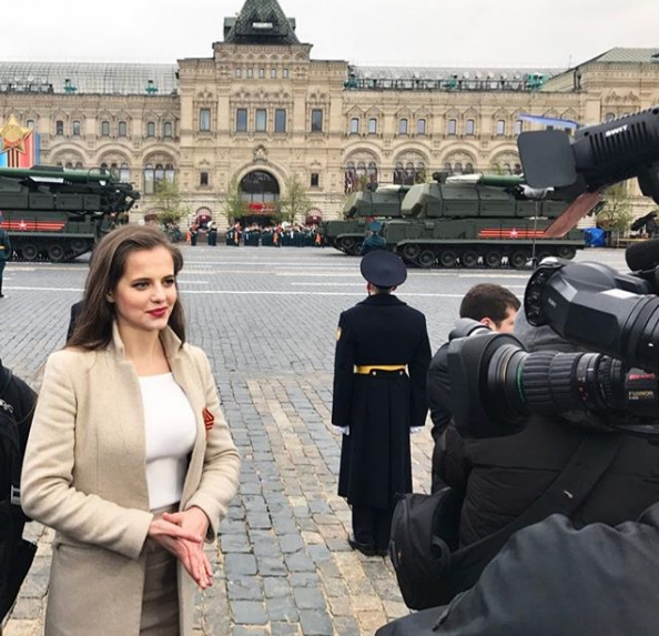 Dünya güzelliğine hayran! Rusya Savunma Bakanlığı'nın sesi oldu - Resim: 4