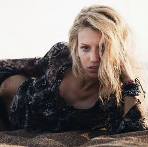 Gizem Kerimoğlu bambaşka çıktı bu Survivor'daki kız demezsiniz! - Resim: 1