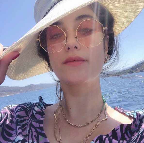 Hamileliğinin son ayına giren Hazal Kaya son görüntüsüyle şaşırttı - Resim: 4