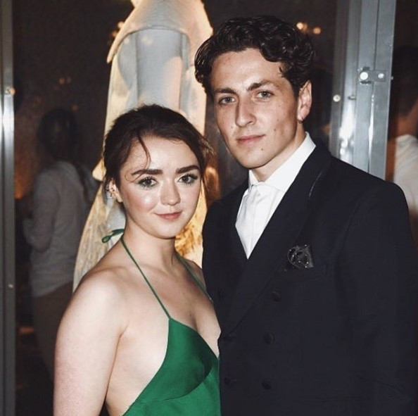 Westeros'ta kaybeden Arya Stark aşkta kazandı sevgilisine bakın - Resim: 1